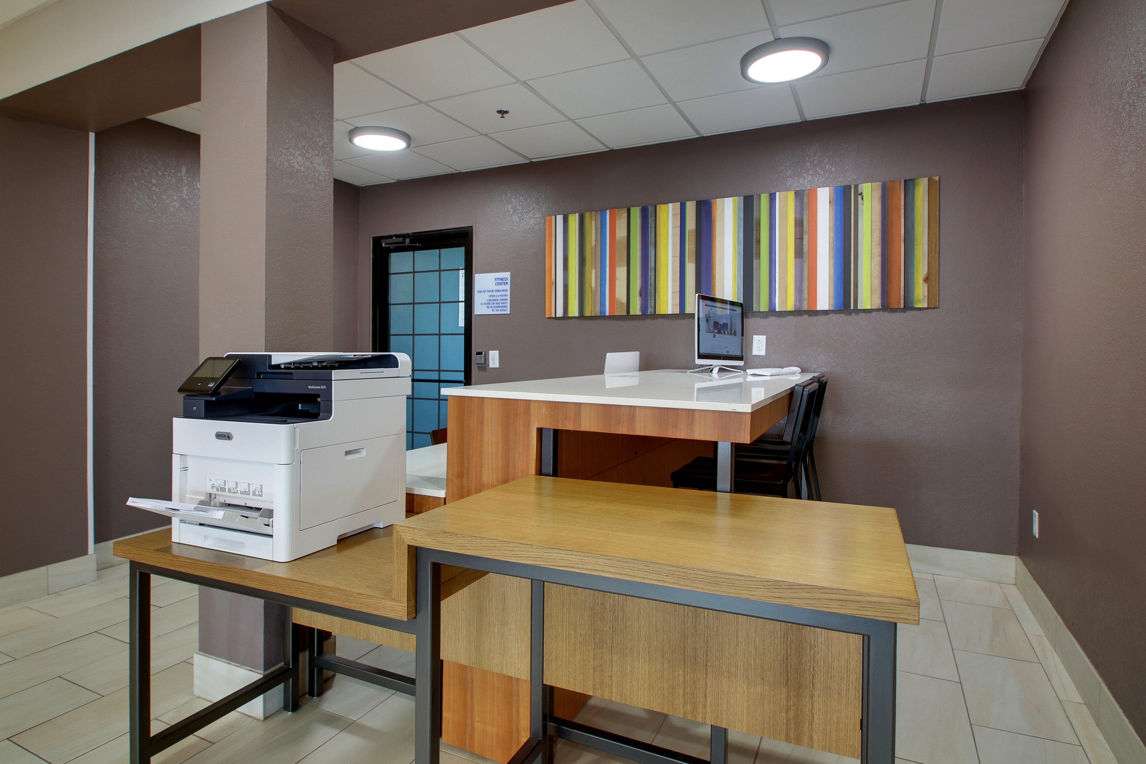 Holiday Inn Express Hotel & Suites Lebanon By Ihg Exterior photo